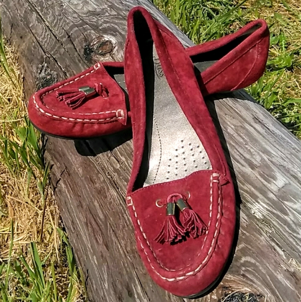 BASS Driving Loafer Vida Tassel 9.5 Red Real Suede